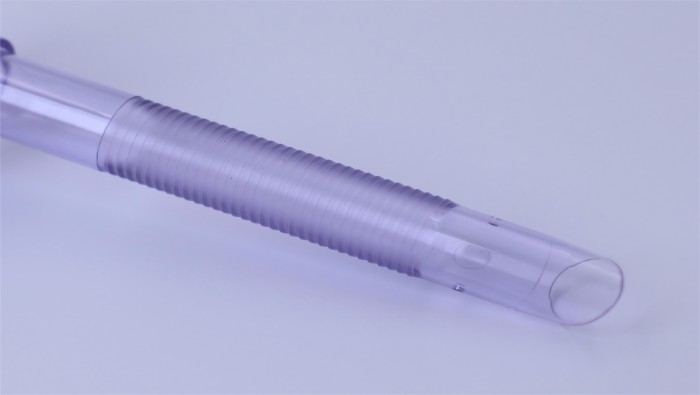 ¿Cuáles son los elementos de procesamiento que afectan el antideslizdel trócar desechable