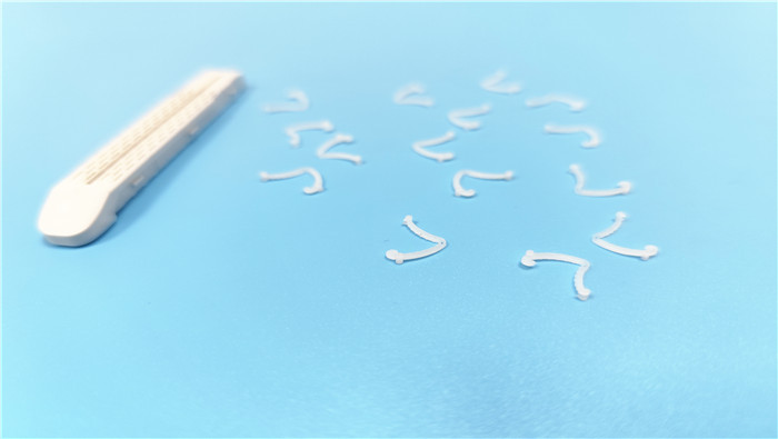 Puntos de riesgo y análisis de fallo de la pinza de cierre de tejido desechpom en uso clínico